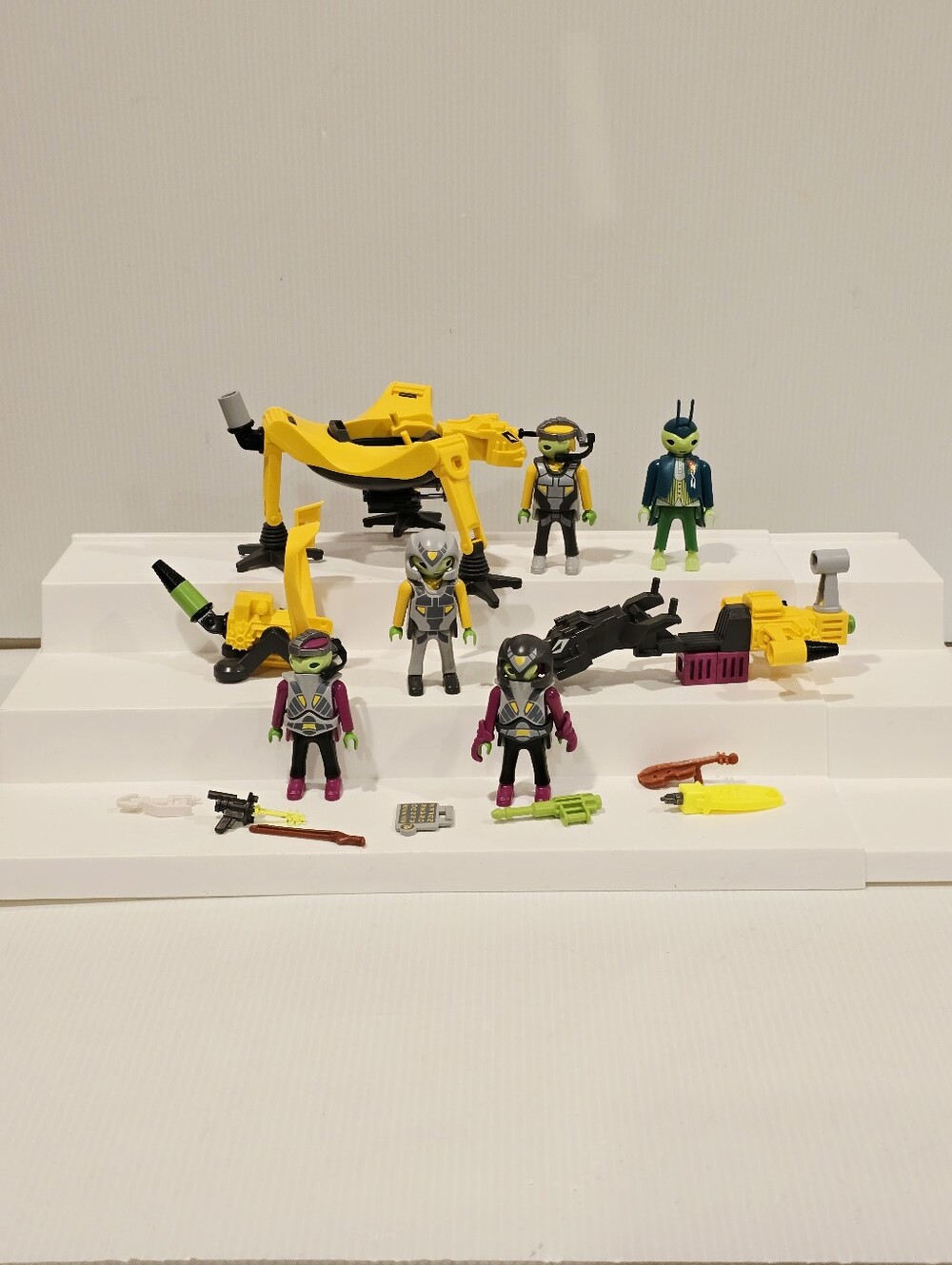 Playmobil Alien Hovercraft and Figure Set